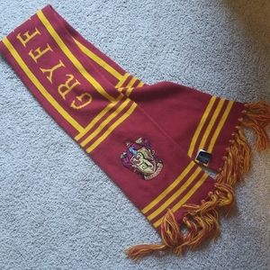Universal Studios Gryffindor Scarf